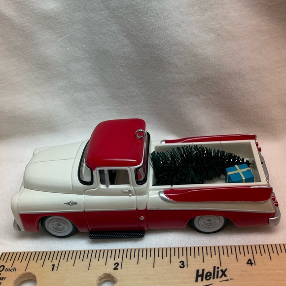 Dodge 1957 Sweptside D100 Truck Hallmark Ornament - Picture 6 of 8